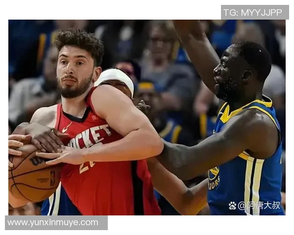 勇士与活塞激战12月02日NBA常规赛精彩回顾与分析